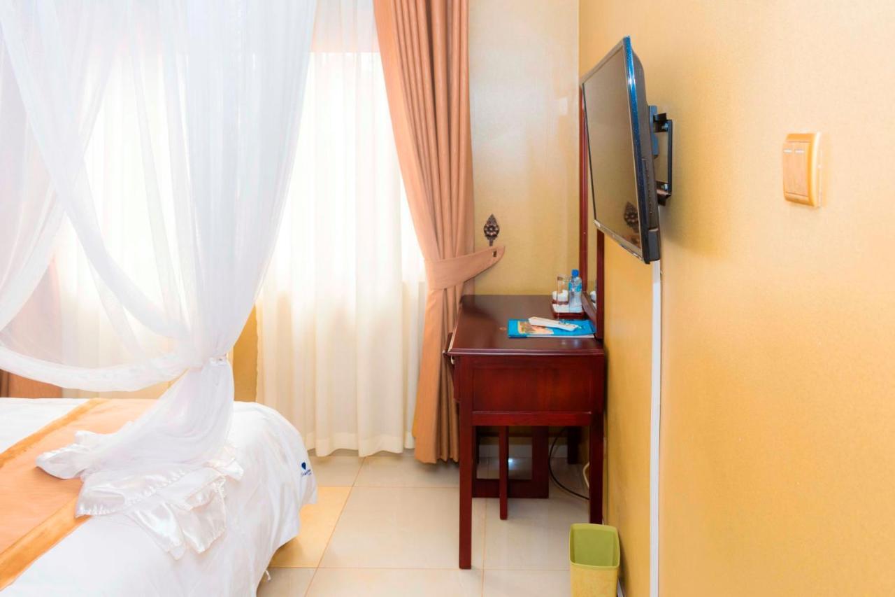 Sapphire Hotel Entebbe Kigo Kajansi Εξωτερικό φωτογραφία