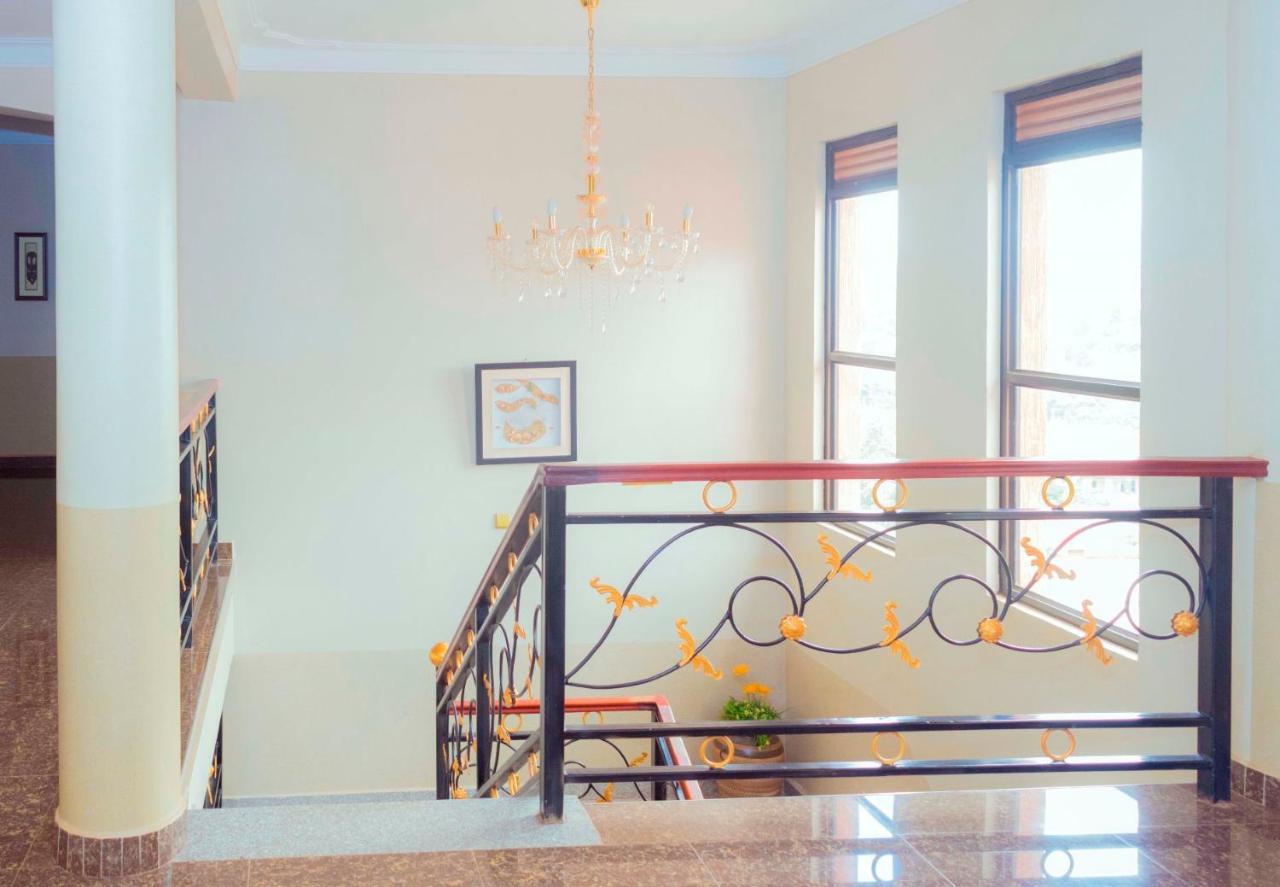 Sapphire Hotel Entebbe Kigo Kajansi Εξωτερικό φωτογραφία