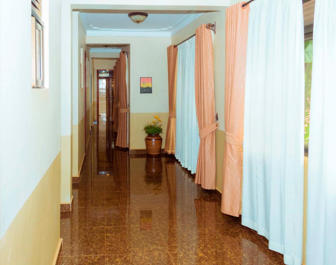 Sapphire Hotel Entebbe Kigo Kajansi Εξωτερικό φωτογραφία