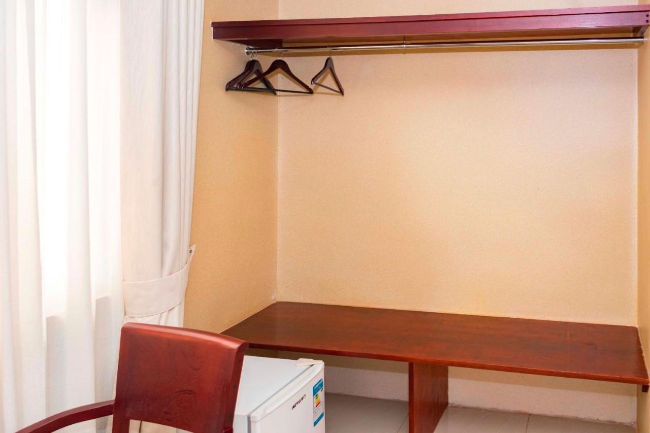 Sapphire Hotel Entebbe Kigo Kajansi Εξωτερικό φωτογραφία