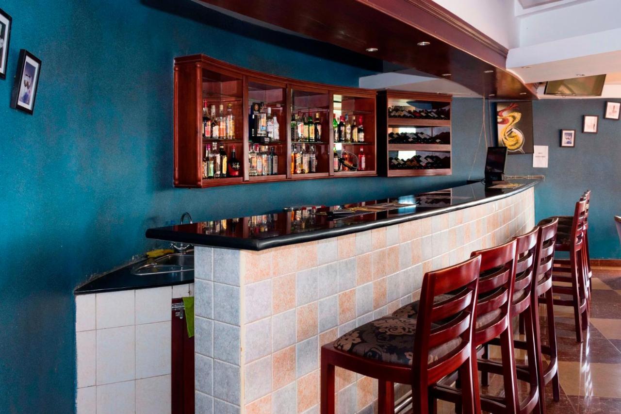 Sapphire Hotel Entebbe Kigo Kajansi Εξωτερικό φωτογραφία