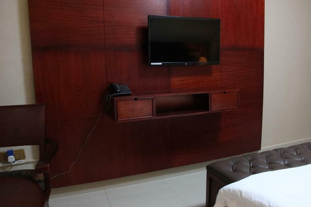 Sapphire Hotel Entebbe Kigo Kajansi Εξωτερικό φωτογραφία