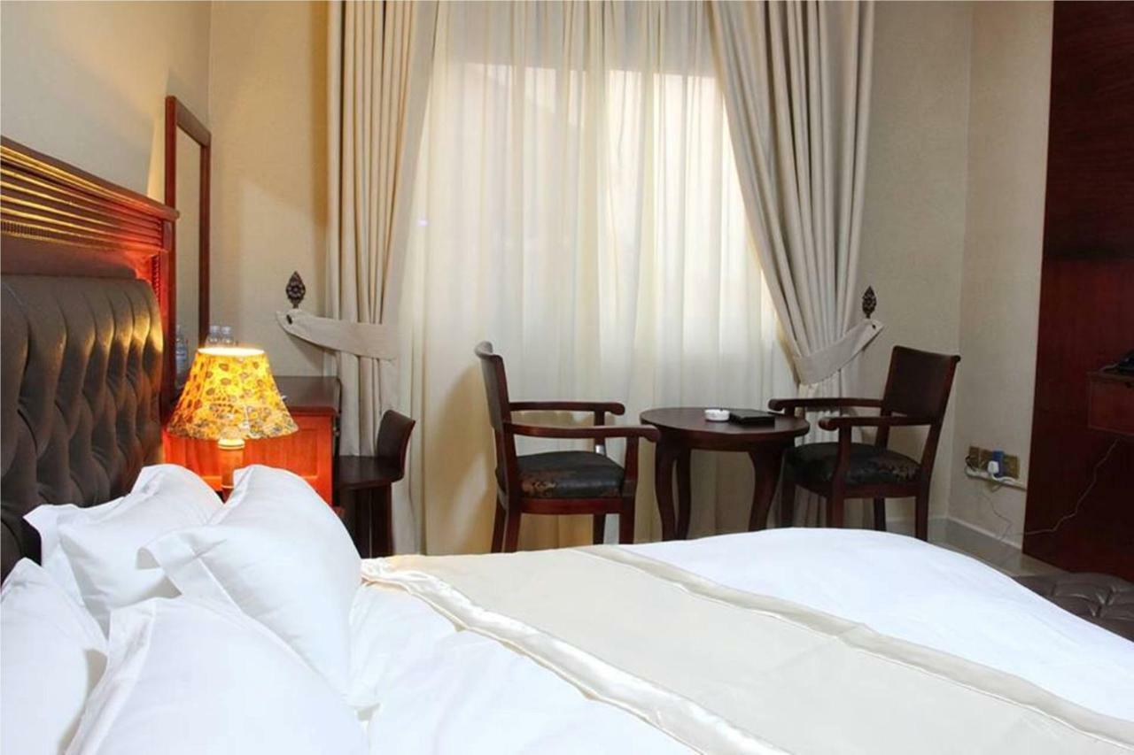Sapphire Hotel Entebbe Kigo Kajansi Εξωτερικό φωτογραφία